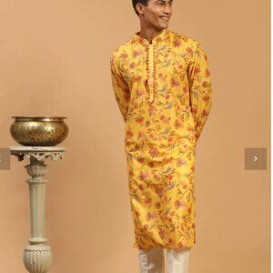 Vastramay Men's Orange Yellow Floral Muslin Blend Kurta Size 36 (Small)